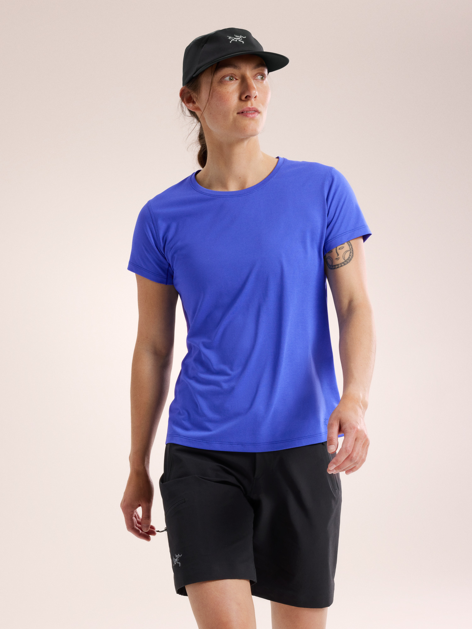 테마 크루 넥 셔츠 SS 여성