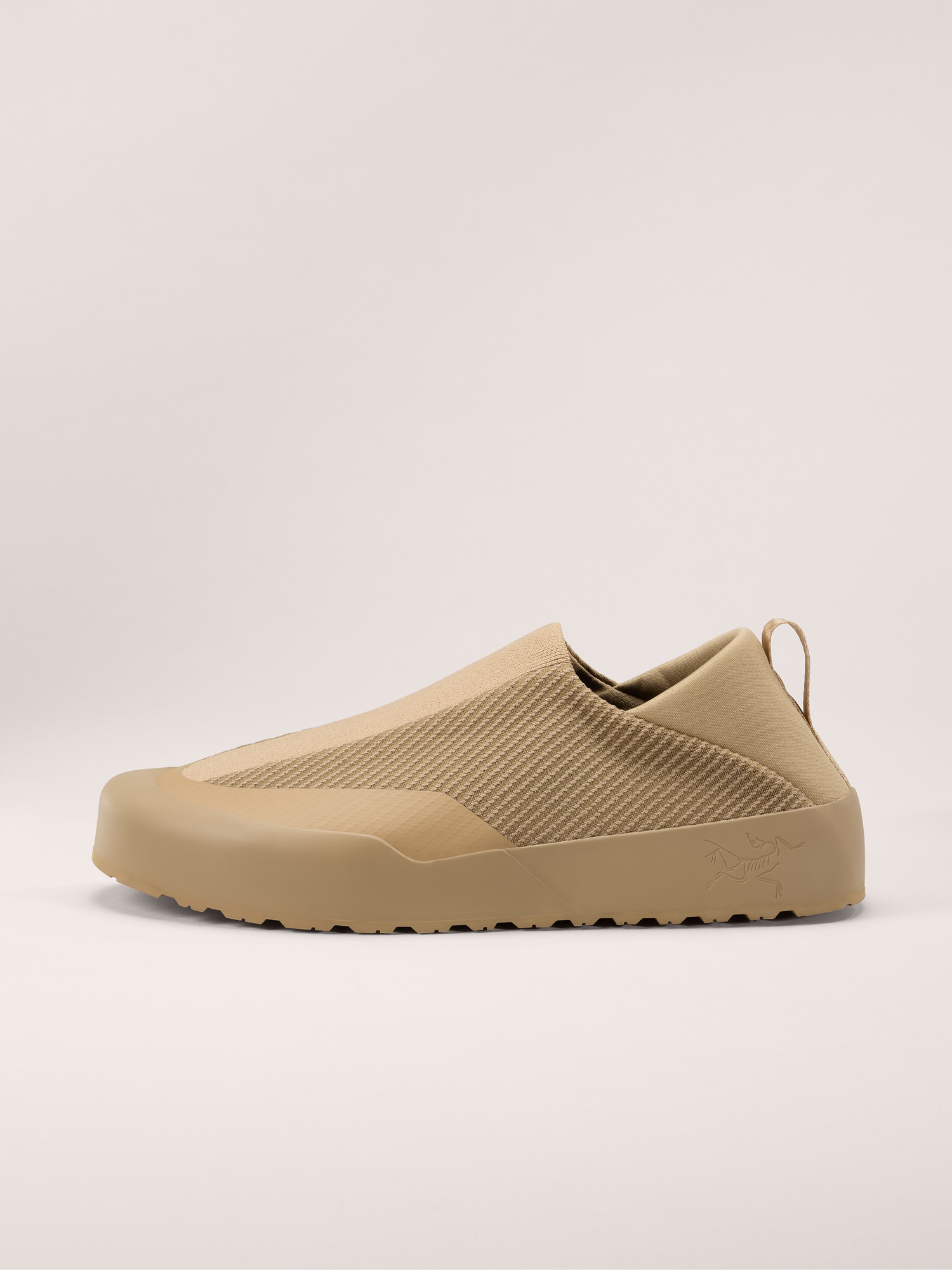 Product Image https://product.arcteryx.co.kr/images/products/685687/F25_X000010110_details_Kragg_Shoe_Canvas_Canvas_Profile.jpg