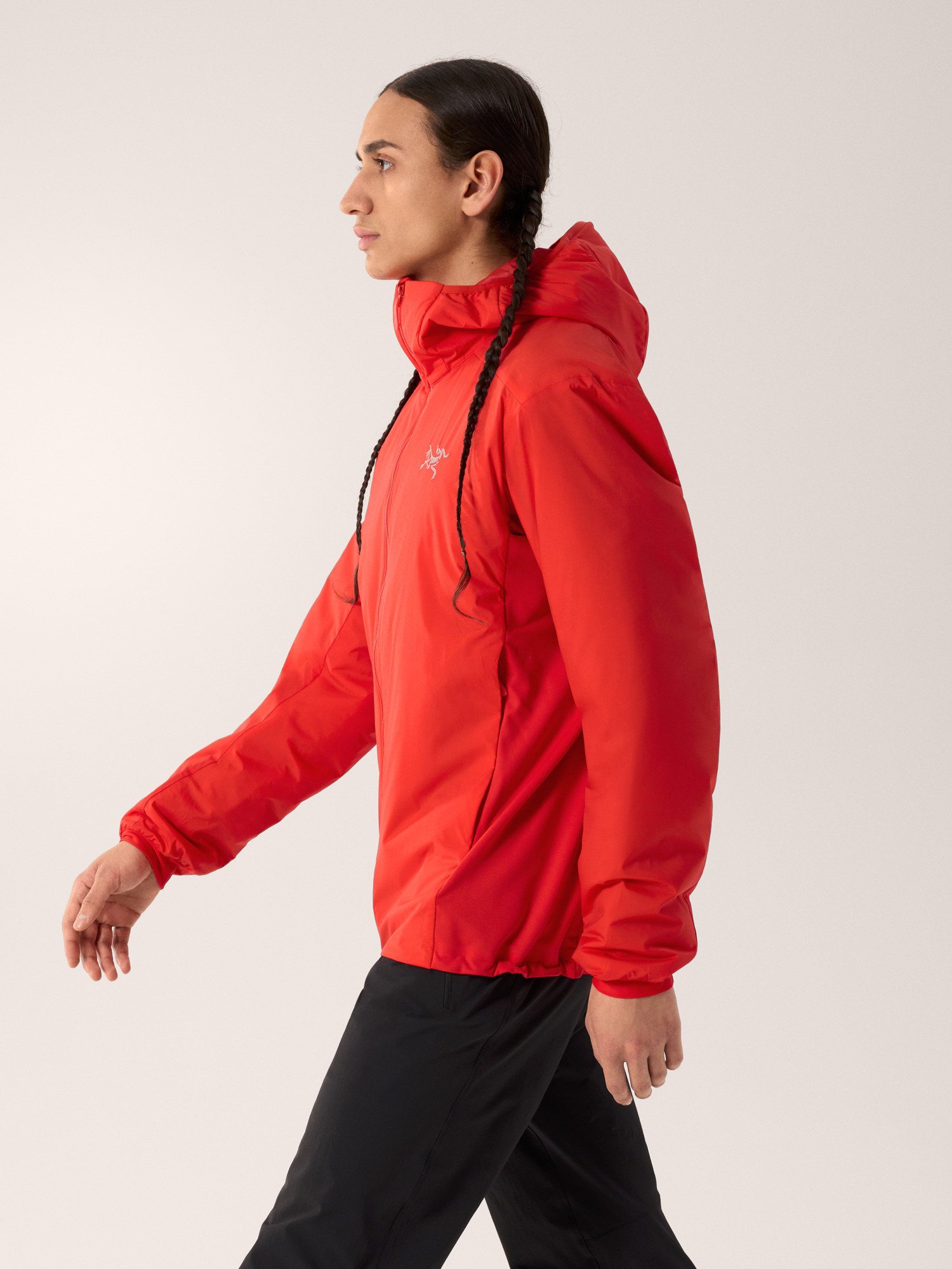 Product Image https://product.arcteryx.co.kr/images/products/685754/F25_X000009556_details_Atom_Hoody_Dynasty_Side_View.jpg