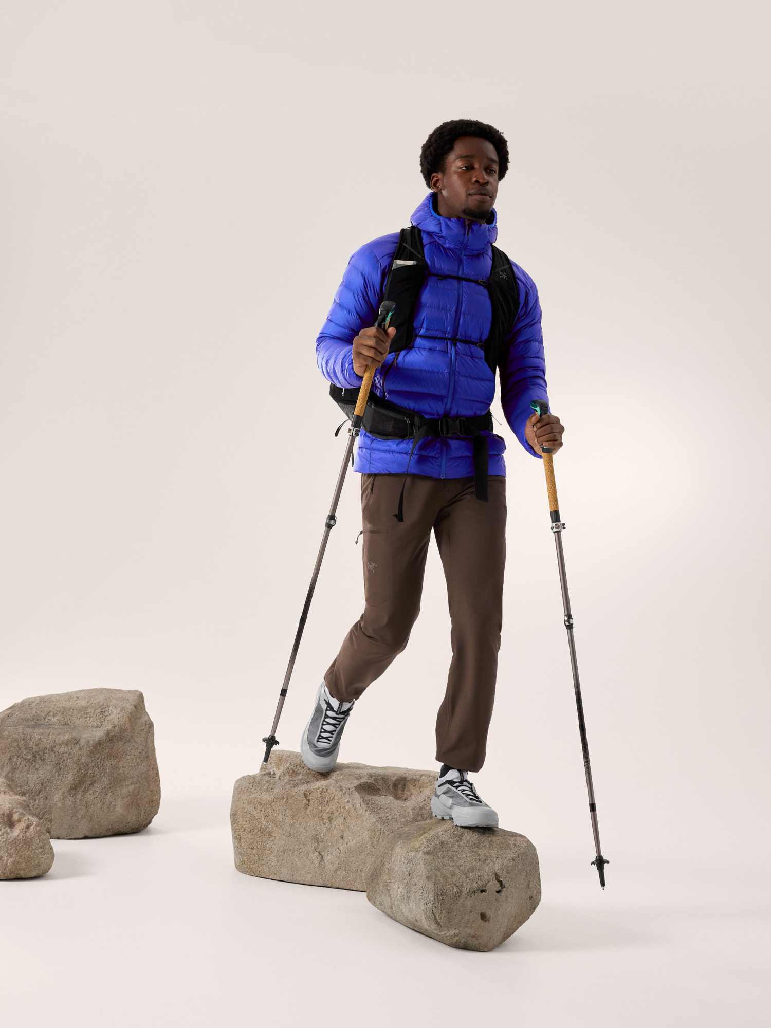 Product Image https://product.arcteryx.co.kr/images/products/685756/F25_X000010521_details_Cerium_Hoody_Vitality_Full_Body.jpg