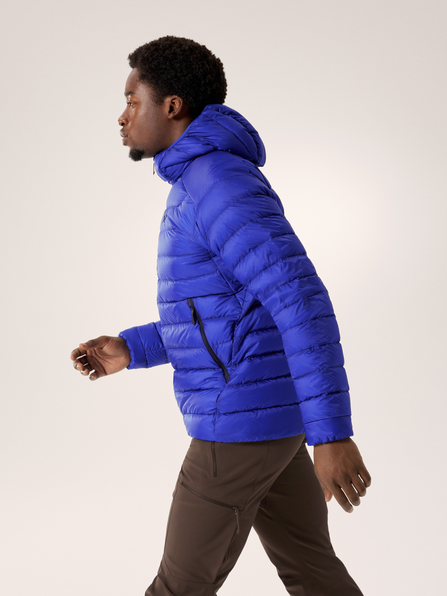 Product Image https://product.arcteryx.co.kr/images/products/685756/F25_X000010521_details_Cerium_Hoody_Vitality_Side_View.jpg
