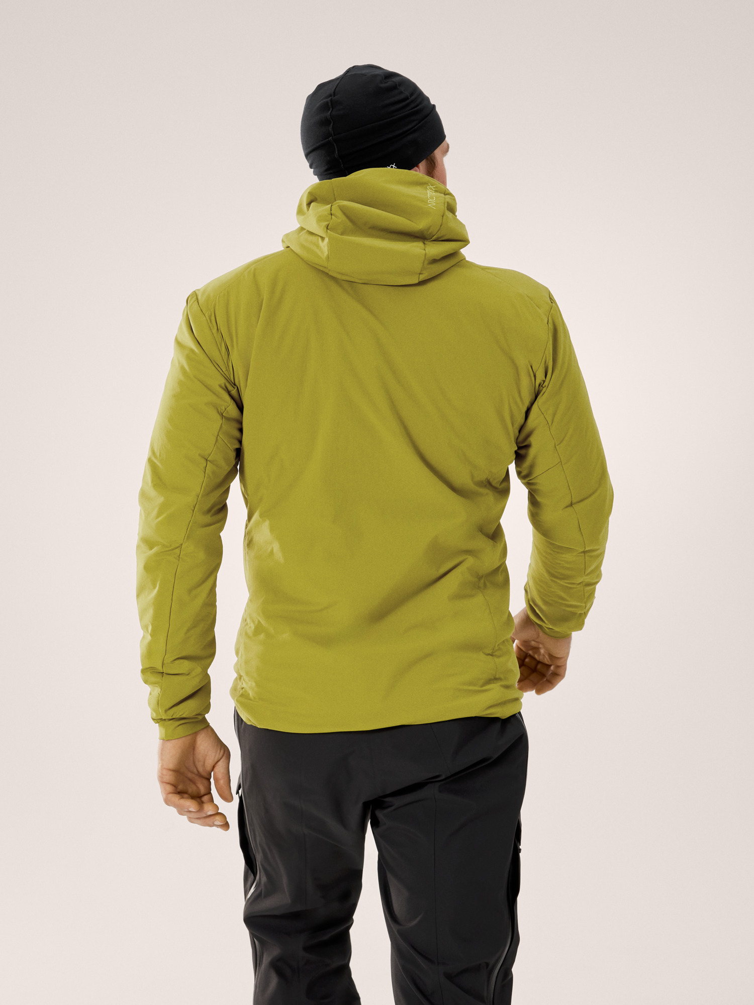 Product Image https://product.arcteryx.co.kr/images/products/685904/F25_X000008436_details_Proton_Hoody_Olive_Moss_Back_View.jpg