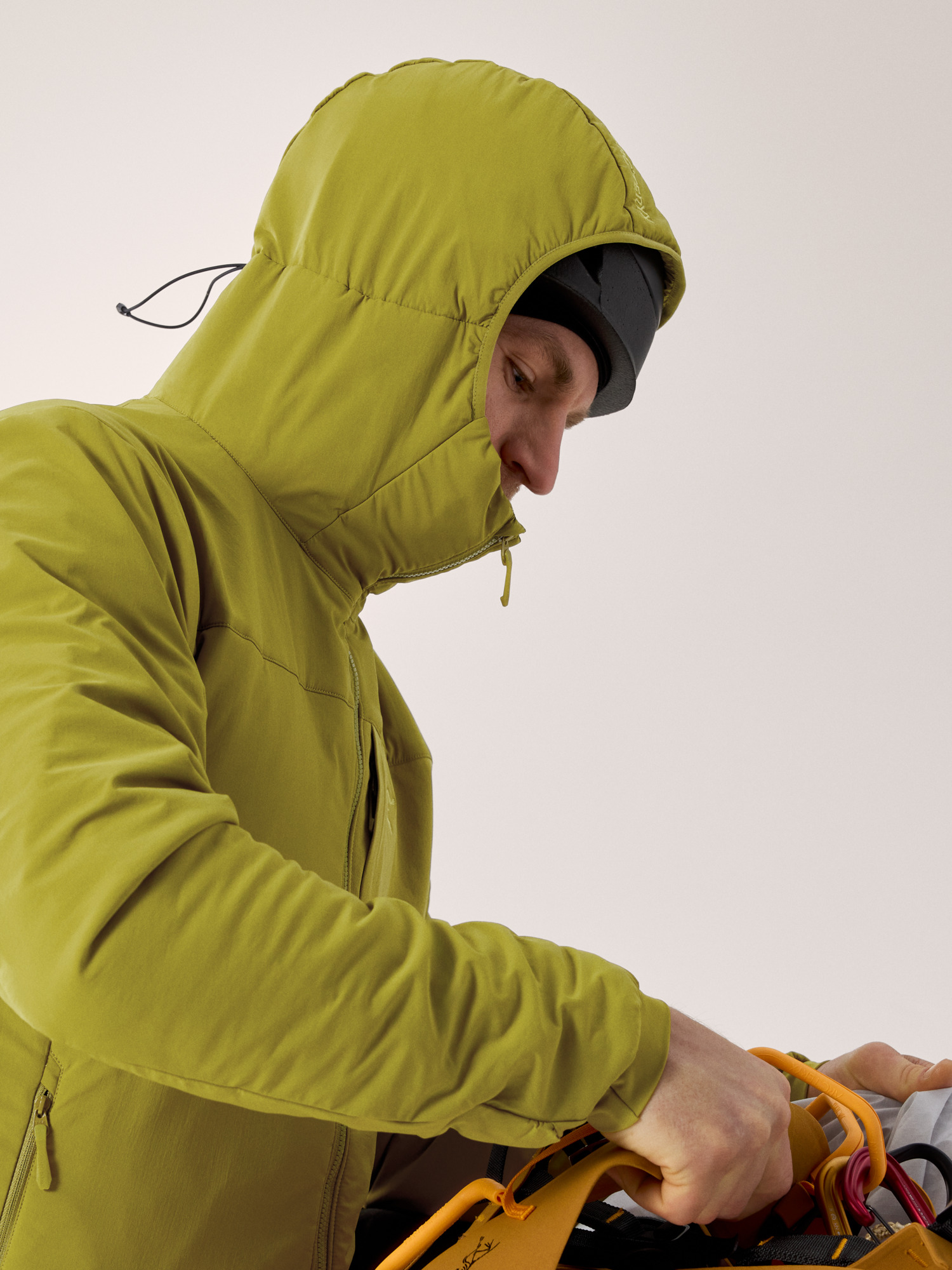 Product Image https://product.arcteryx.co.kr/images/products/685904/F25_X000008436_details_Proton_Hoody_Olive_Moss_Hood.jpg