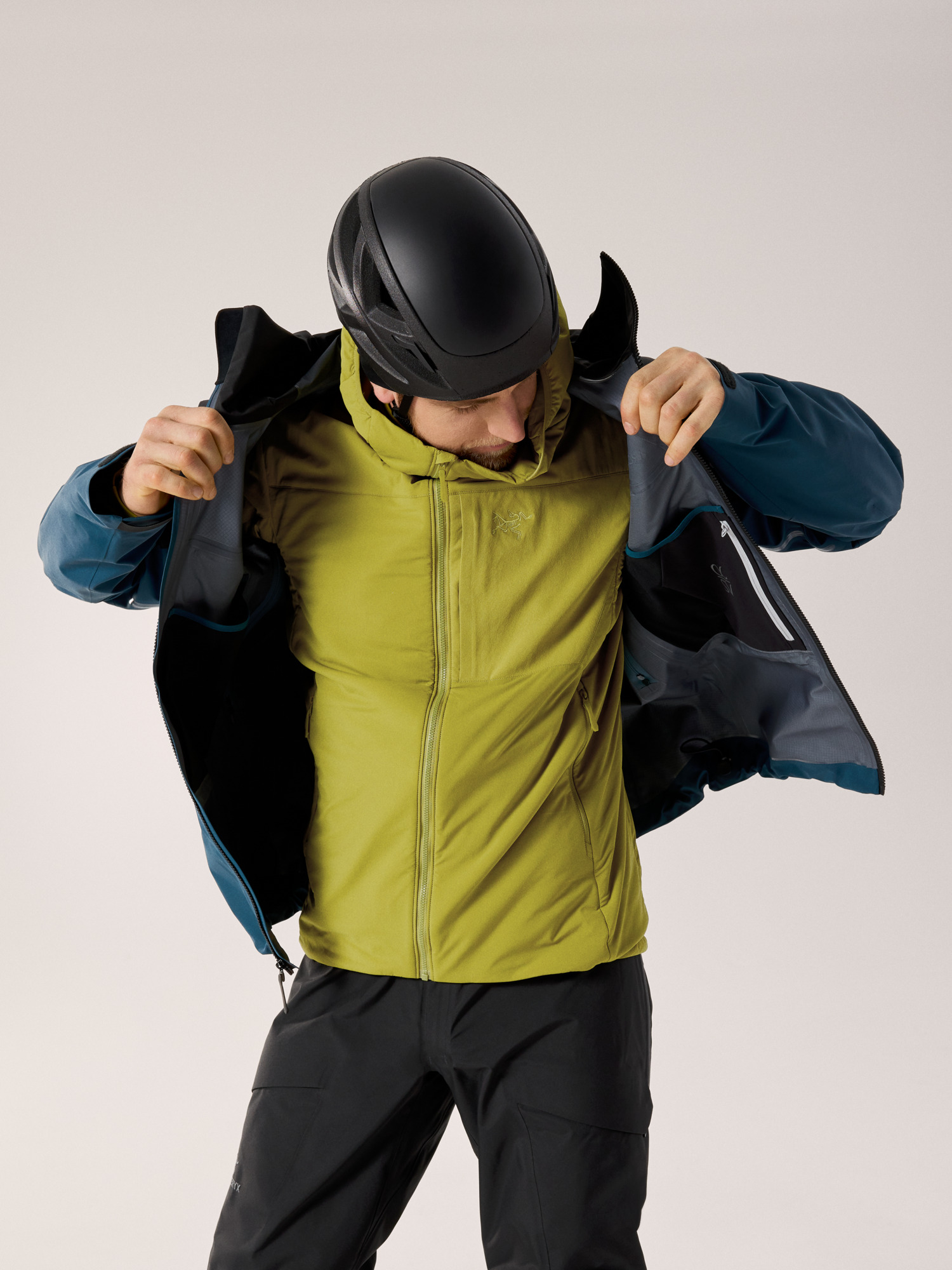 Product Image https://product.arcteryx.co.kr/images/products/685904/F25_X000008436_details_Proton_Hoody_Olive_Moss_Hover.jpg