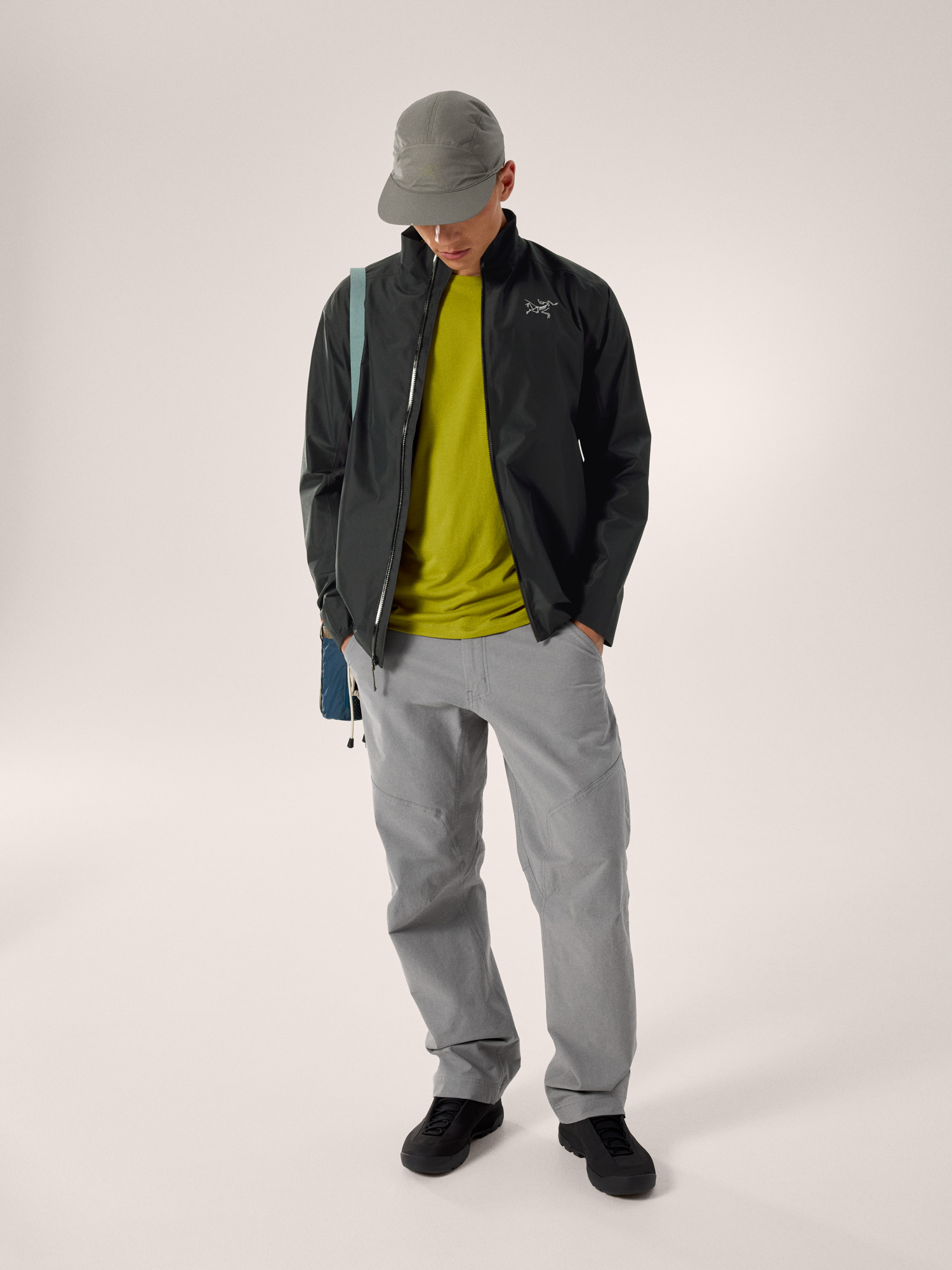Product Image https://product.arcteryx.co.kr/images/products/685914/F25_X000009650_details_Solano_Jacket_Black_Full_Body.jpg