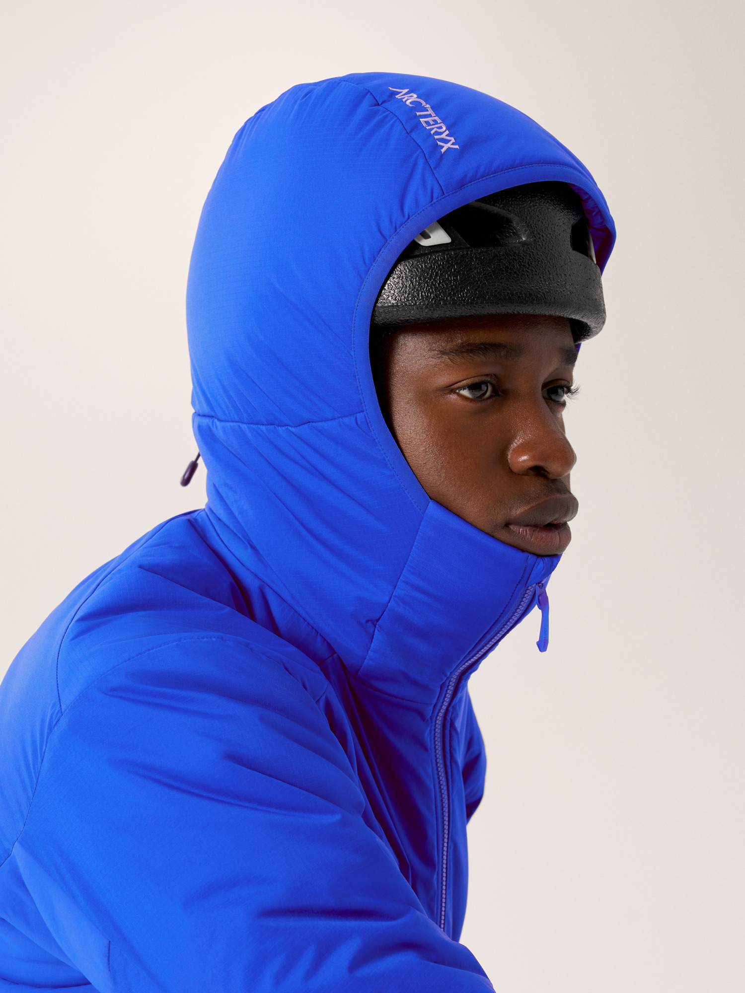 Product Image https://product.arcteryx.co.kr/images/products/685931/F25_X000009902_details_Atom_SV_Hoody_Vitality_Hood.jpg