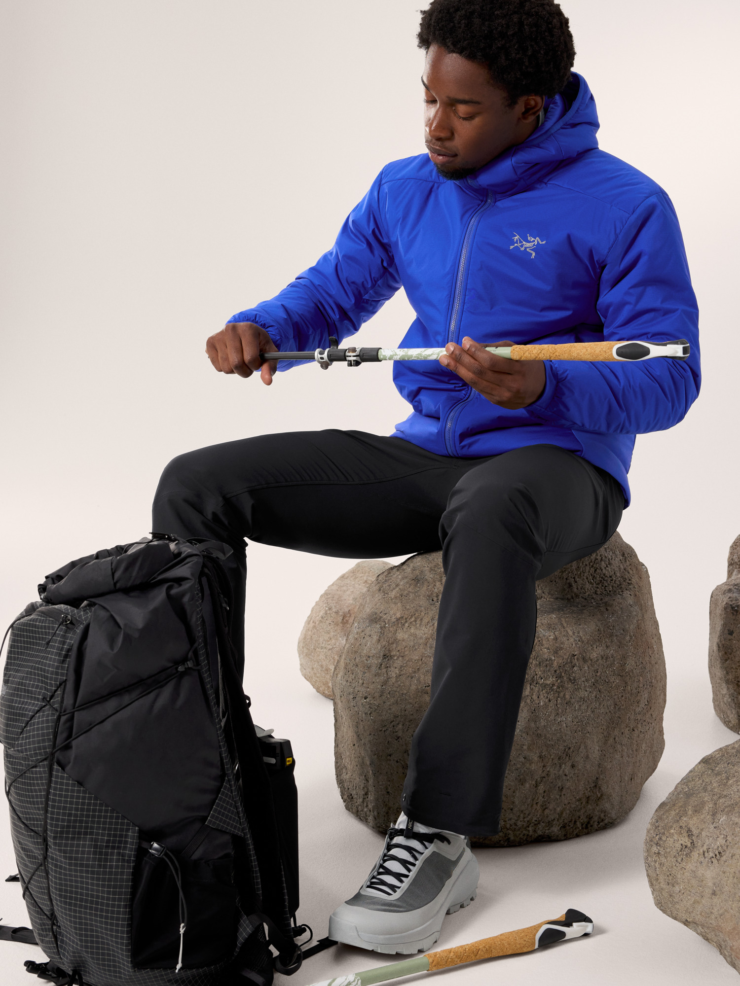 Product Image https://product.arcteryx.co.kr/images/products/685931/F25_X000009902_details_Atom_SV_Hoody_Vitality_Hover.jpg