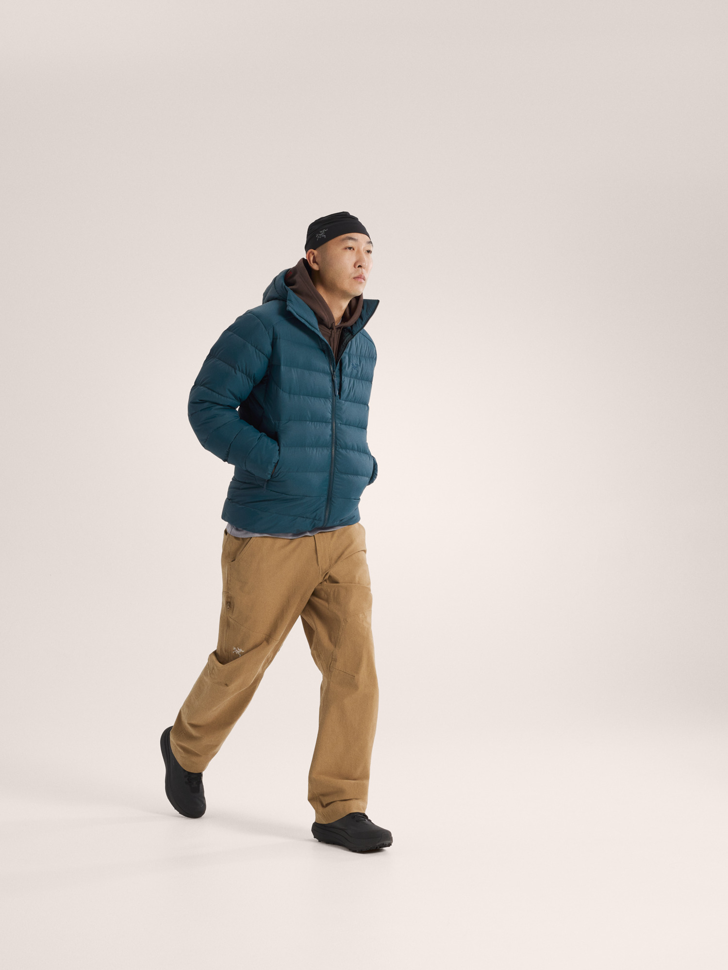 Product Image https://product.arcteryx.co.kr/images/products/685954/F25_X000010543_details_Thorium_Hoody_Nightscape_Full_Body.jpg