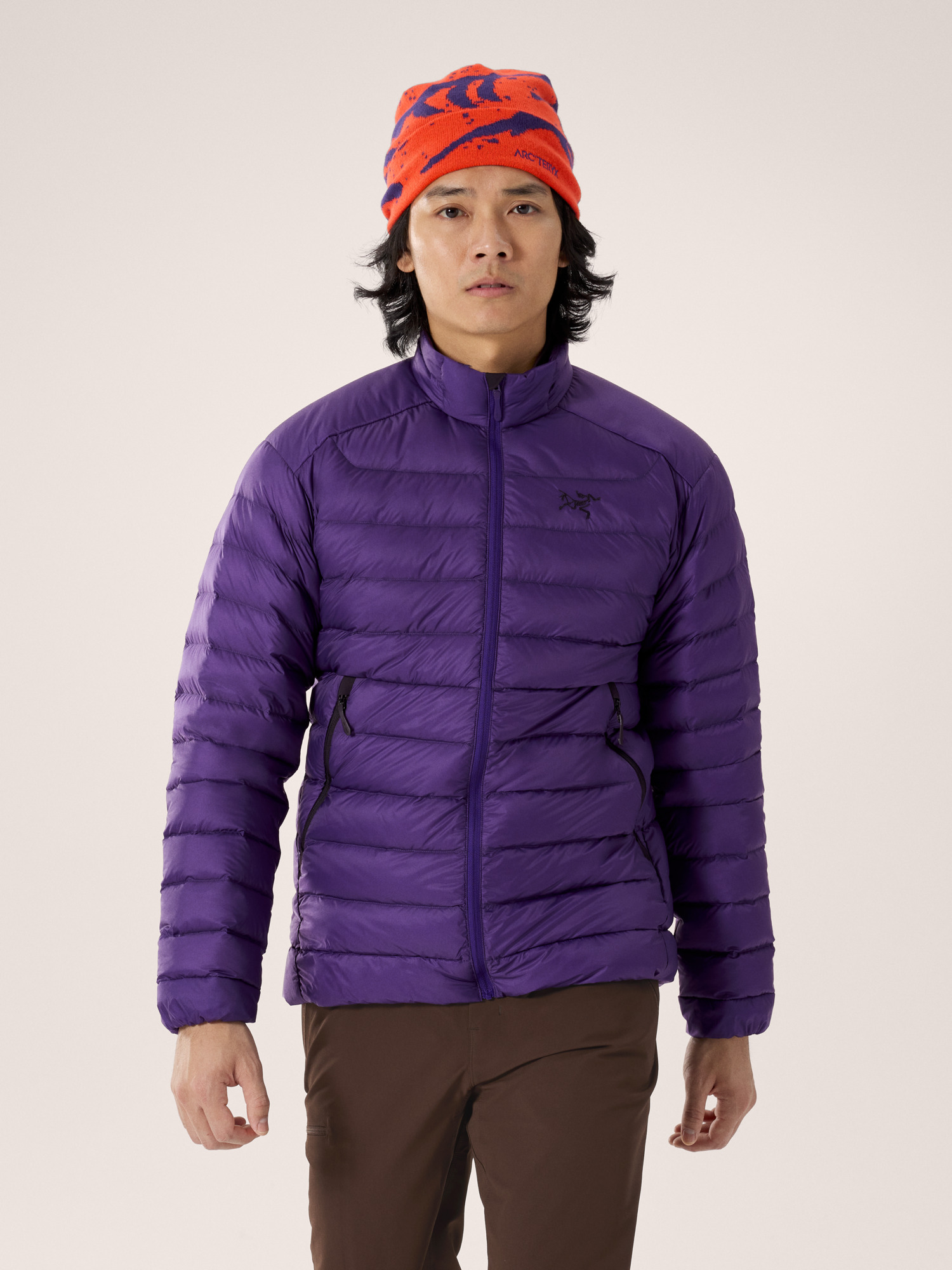 Product Image https://product.arcteryx.co.kr/images/products/685959/F25_X000010579_details_Cerium_Jacket_Azalea_Black_Front_View.jpg