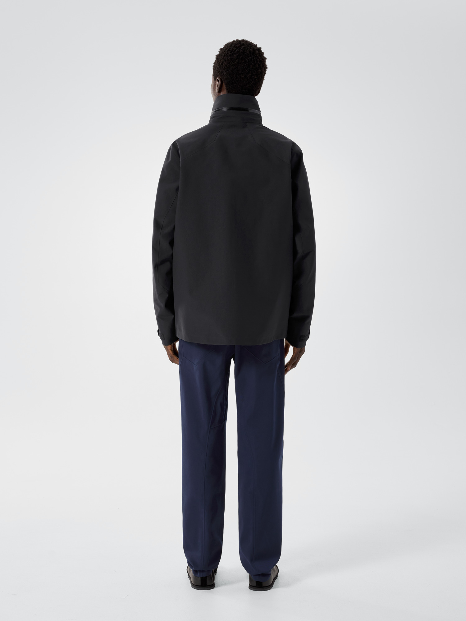 Product Image https://product.arcteryx.co.kr/images/products/686131/F25_X000009942_details_Field_Jacket_Black_Back_View.jpg
