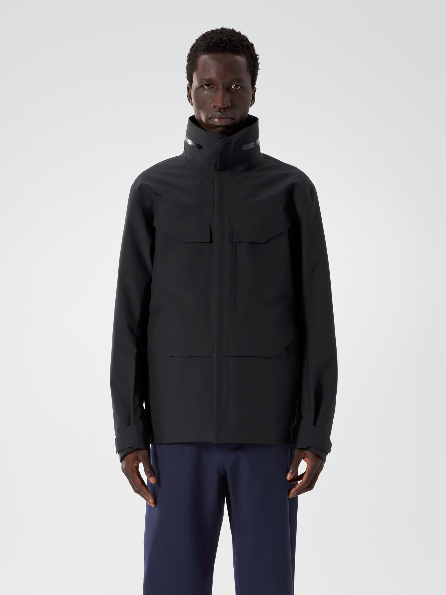 Product Image https://product.arcteryx.co.kr/images/products/686131/F25_X000009942_details_Field_Jacket_Black_Front_View.jpg
