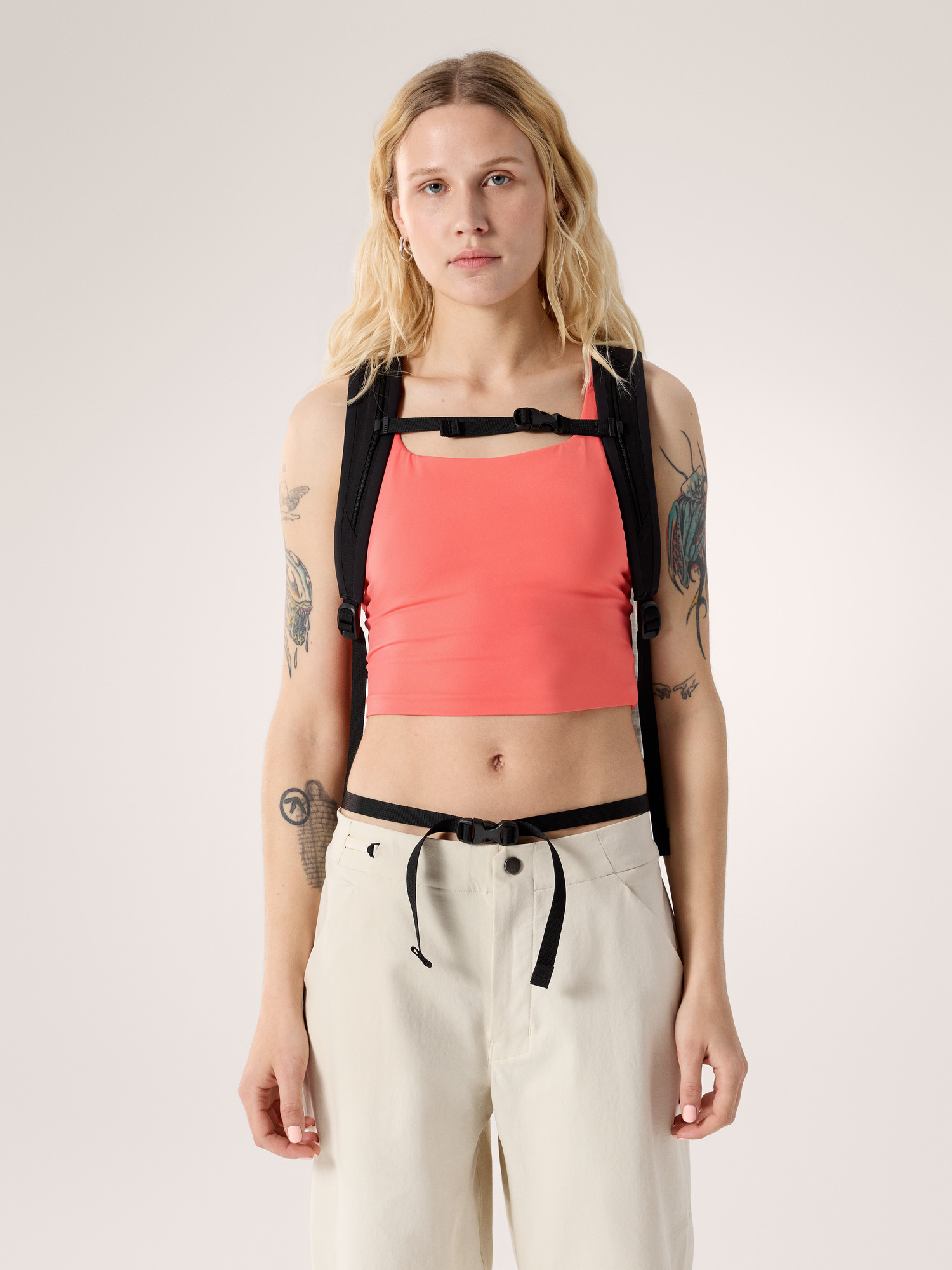 Product Image https://product.arcteryx.co.kr/images/products/686180/S26_X000009832_details_Konseal_15_Backpack_Rune_Back_View.jpg