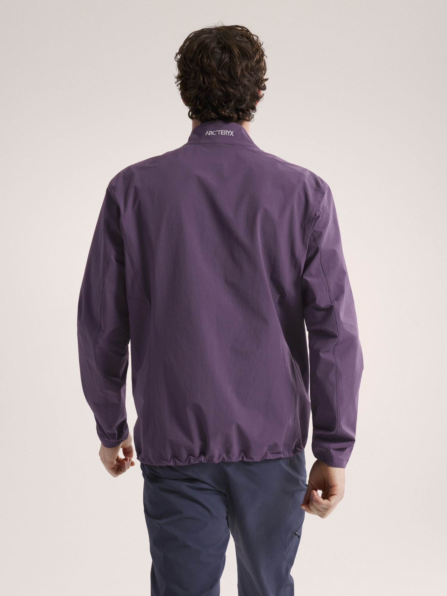 Product Image https://product.arcteryx.co.kr/images/products/686255/S26_X000009908_details_Gamma_Jacket_Moondrop_Back_View.jpg