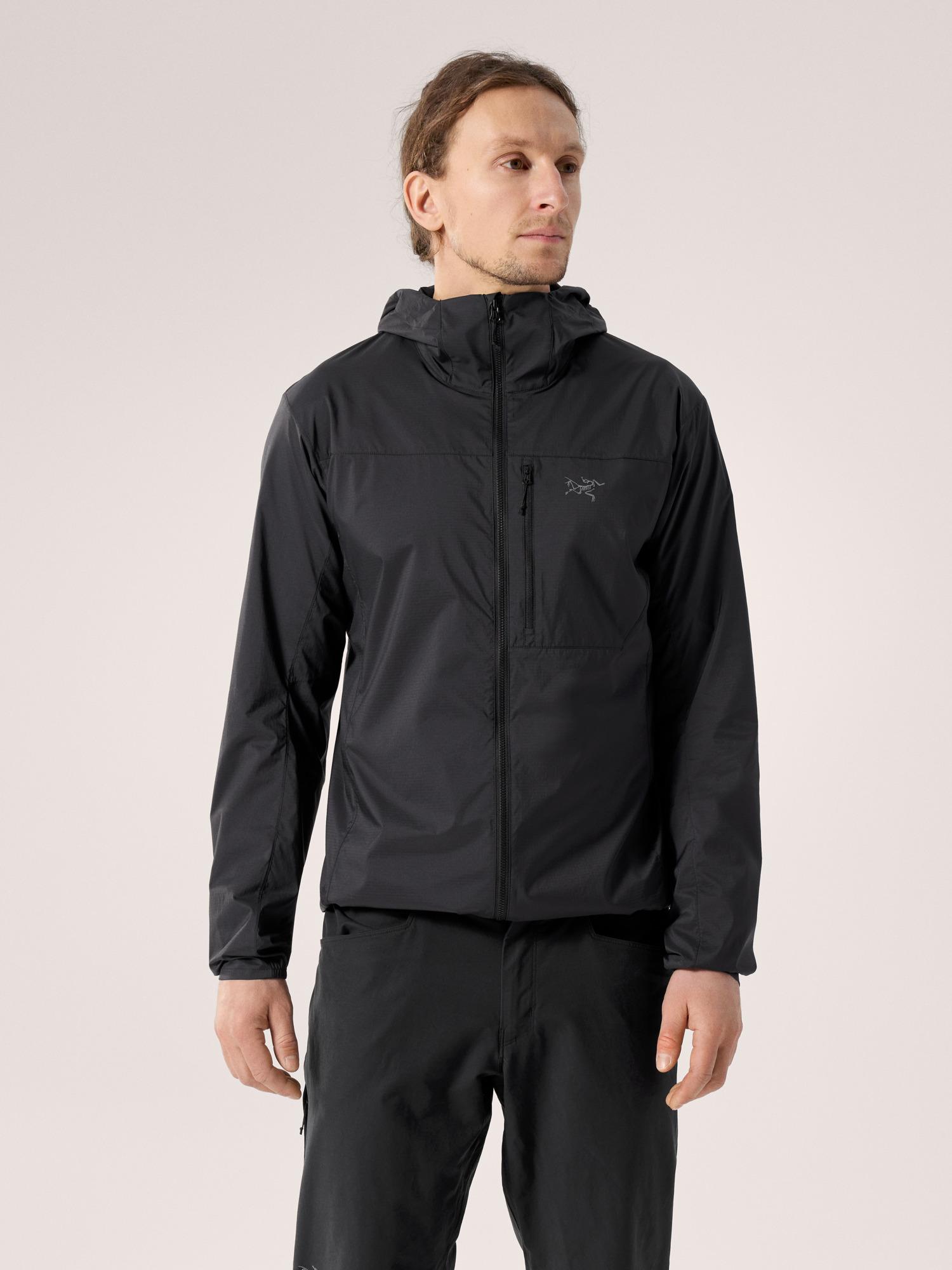 Product Image https://product.arcteryx.co.kr/images/products/686259/S26_X000010276_details_Squamish_Hoody_Black_Front_View.jpg