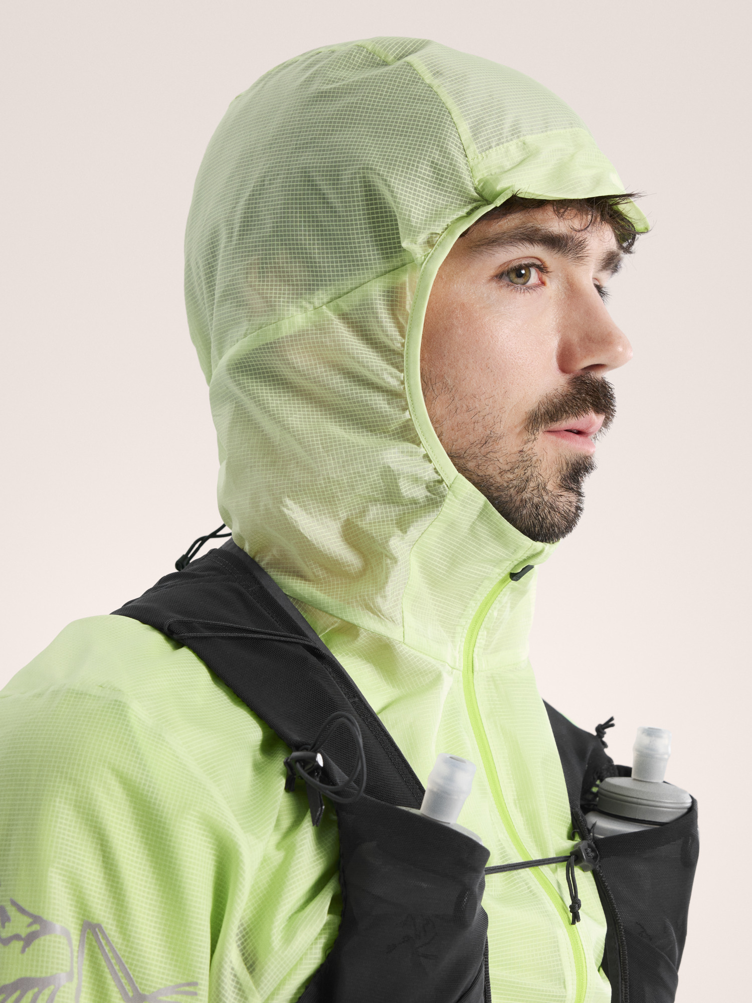 Product Image https://product.arcteryx.co.kr/images/products/686263/S26_X000010354_details_Norvan_Windshell_Hoody_Shincha_Mantis_Hood.jpg