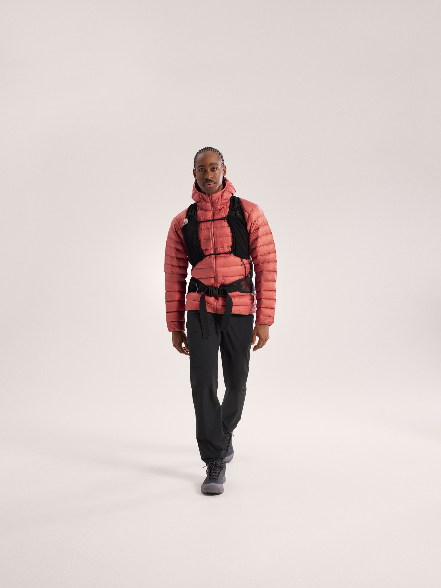 Product Image https://product.arcteryx.co.kr/images/products/686264/S26_X000010521_details_Cerium_Hoody_Stone_Red_Full_Body.jpg