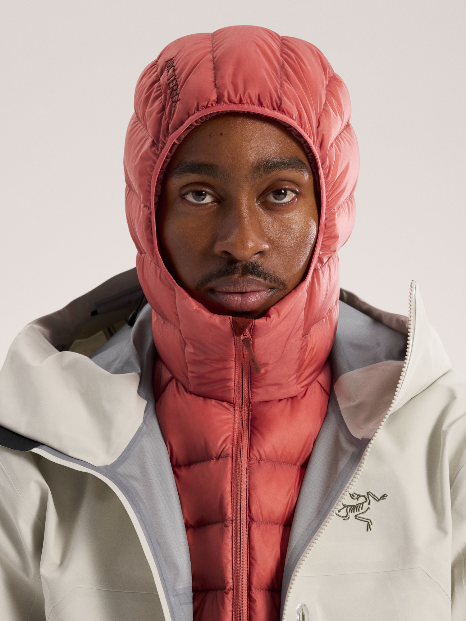 Product Image https://product.arcteryx.co.kr/images/products/686264/S26_X000010521_details_Cerium_Hoody_Stone_Red_Hood.jpg