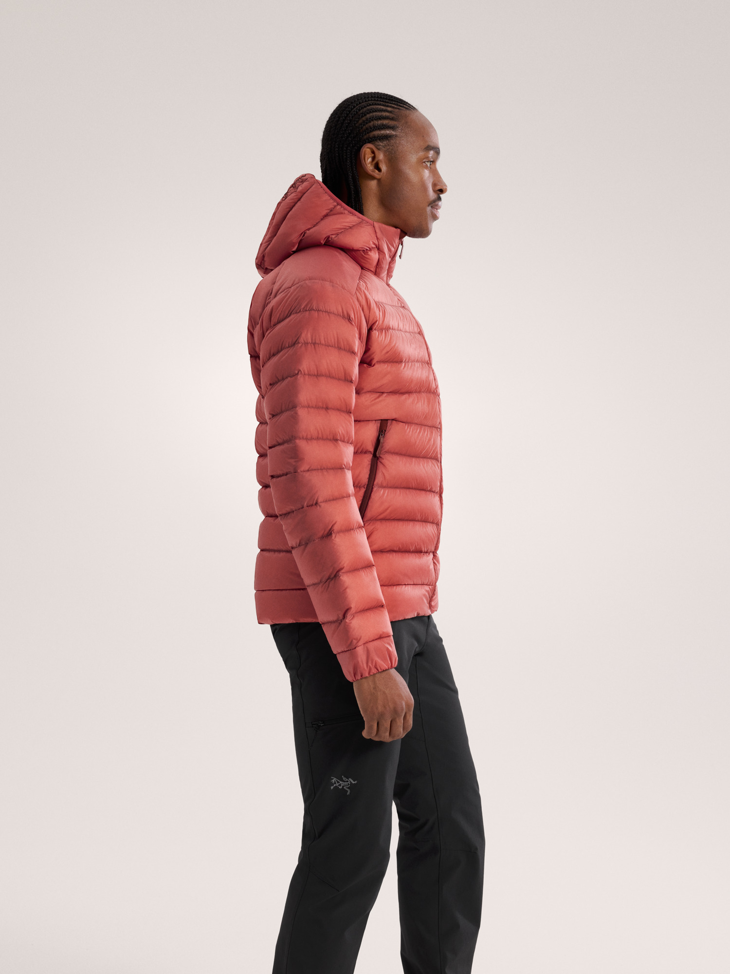 Product Image https://product.arcteryx.co.kr/images/products/686264/S26_X000010521_details_Cerium_Hoody_Stone_Red_Side_View.jpg