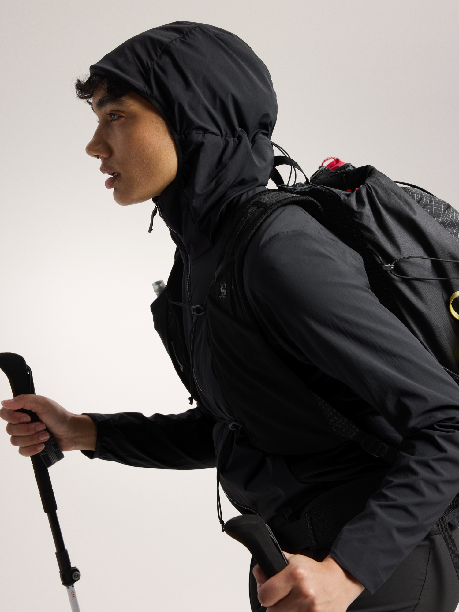 Product Image https://product.arcteryx.co.kr/images/products/686282/S26_X000009511_details_Atom_SL_Hoody_Black_Women_s_Hood.jpg