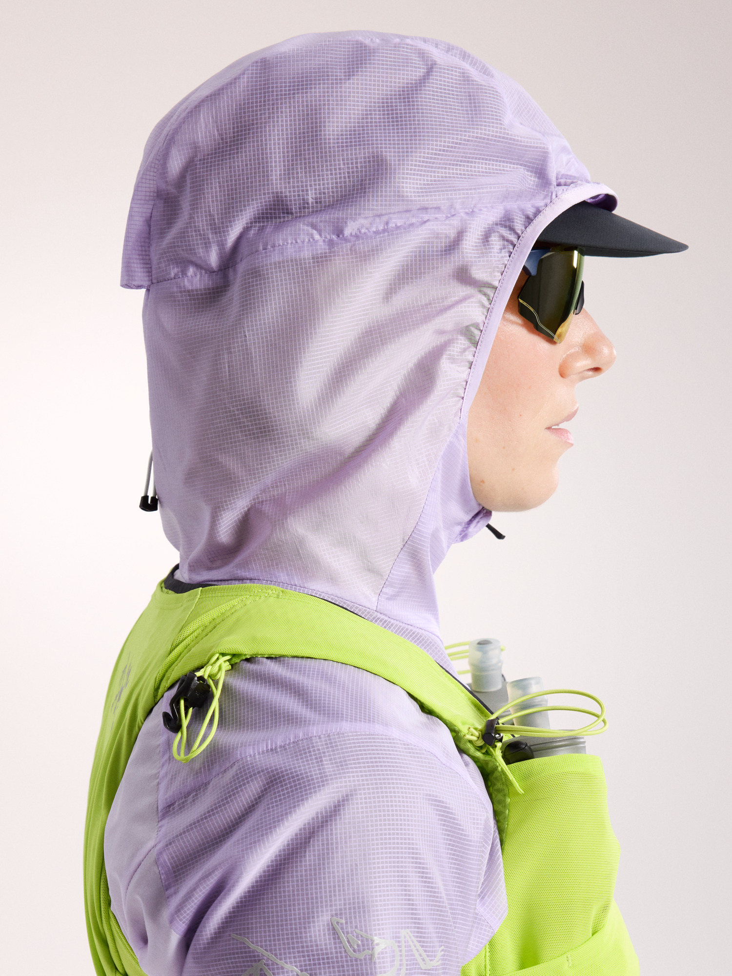 Product Image https://product.arcteryx.co.kr/images/products/686293/S26_X000010267_details_Norvan_Windshell_Hoody_Mallow_Women_s_Hood.jpg
