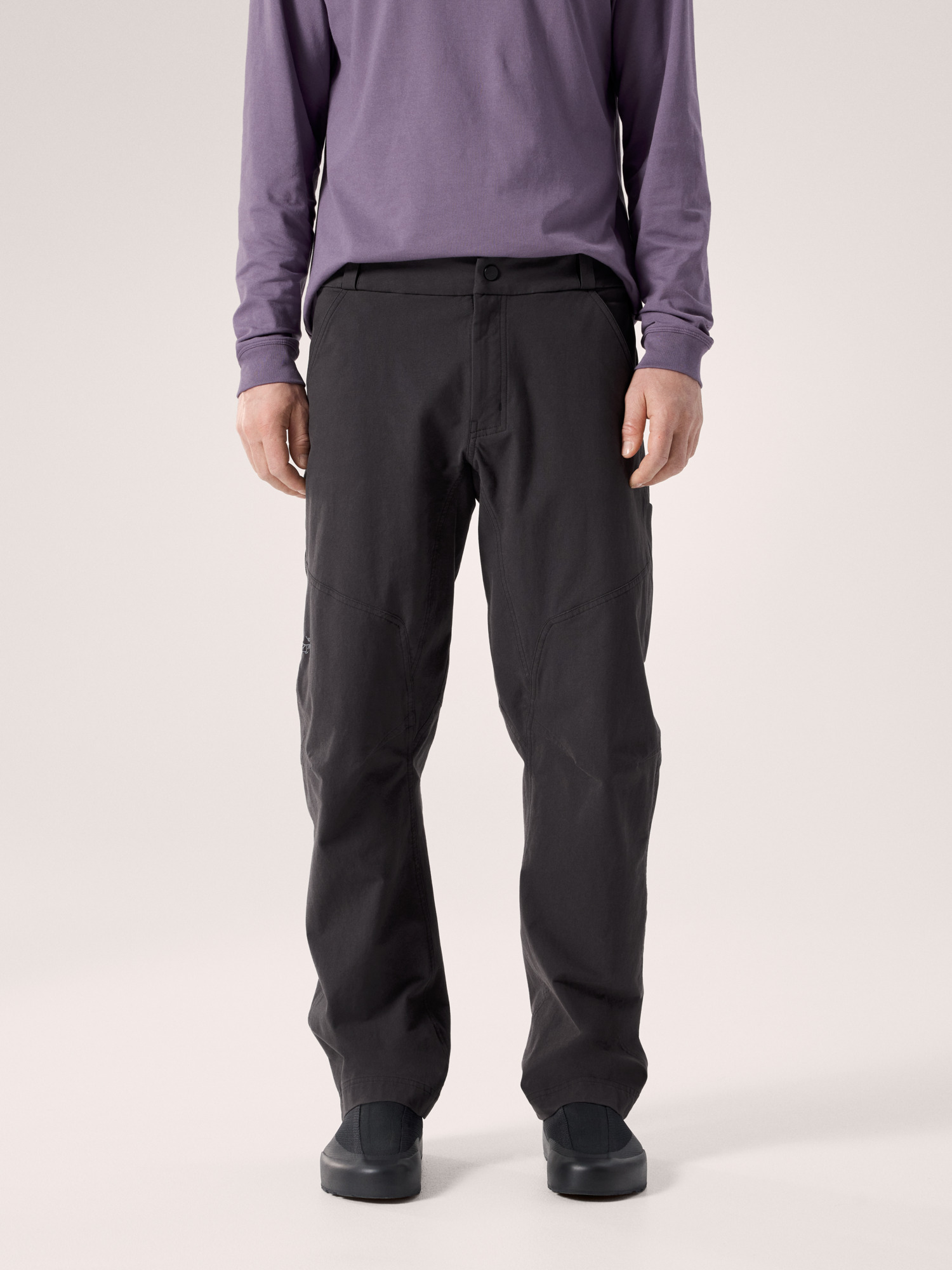 Product Image https://product.arcteryx.co.kr/images/products/686308/S26_X000009316_details_Cronin_Cotton_Pant_Black_Front_View.jpg