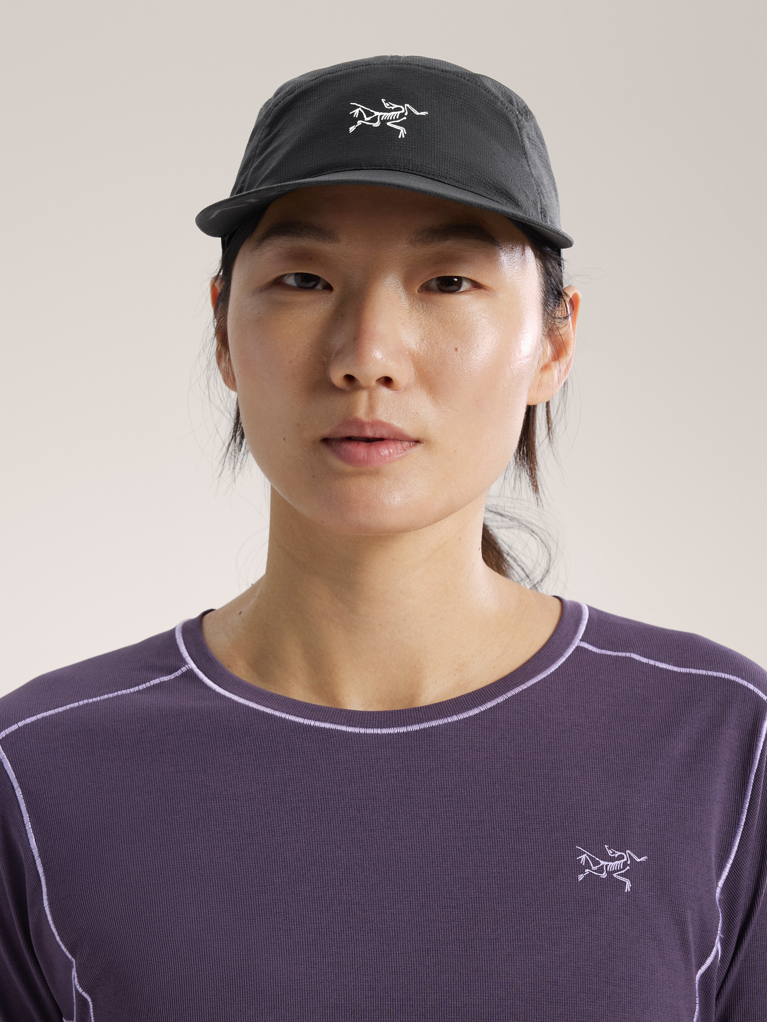 Product Image https://product.arcteryx.co.kr/images/products/686435/S26_X000009489_details_Aerios_5_Panel_Cap_Black_Arctic_Silk_Front_View.jpg