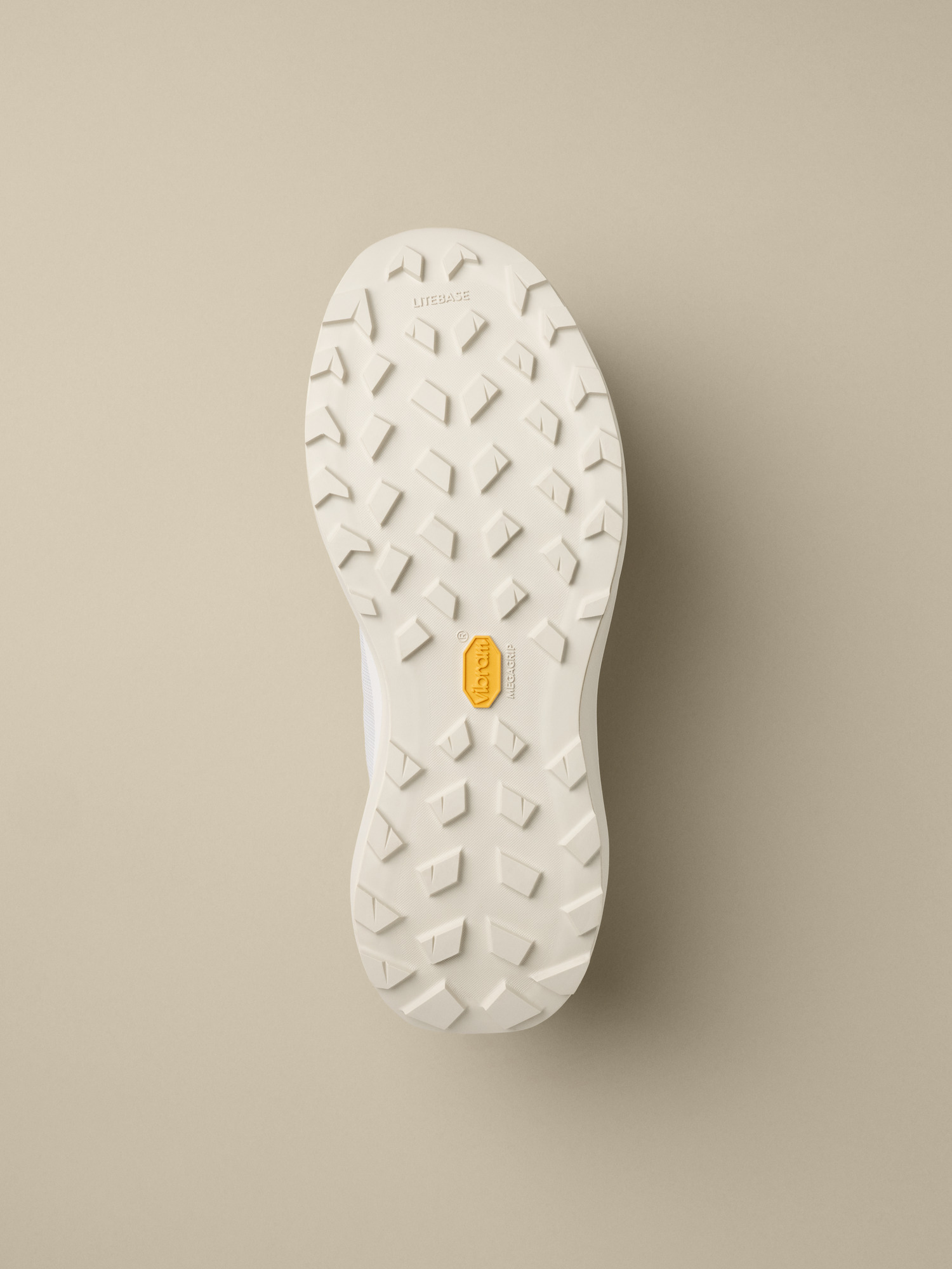 Product Image https://product.arcteryx.co.kr/images/products/686685/F26_X000010398_details_Norvan_LD_4_Shoe_Atmos_Solitude_Sole.jpg