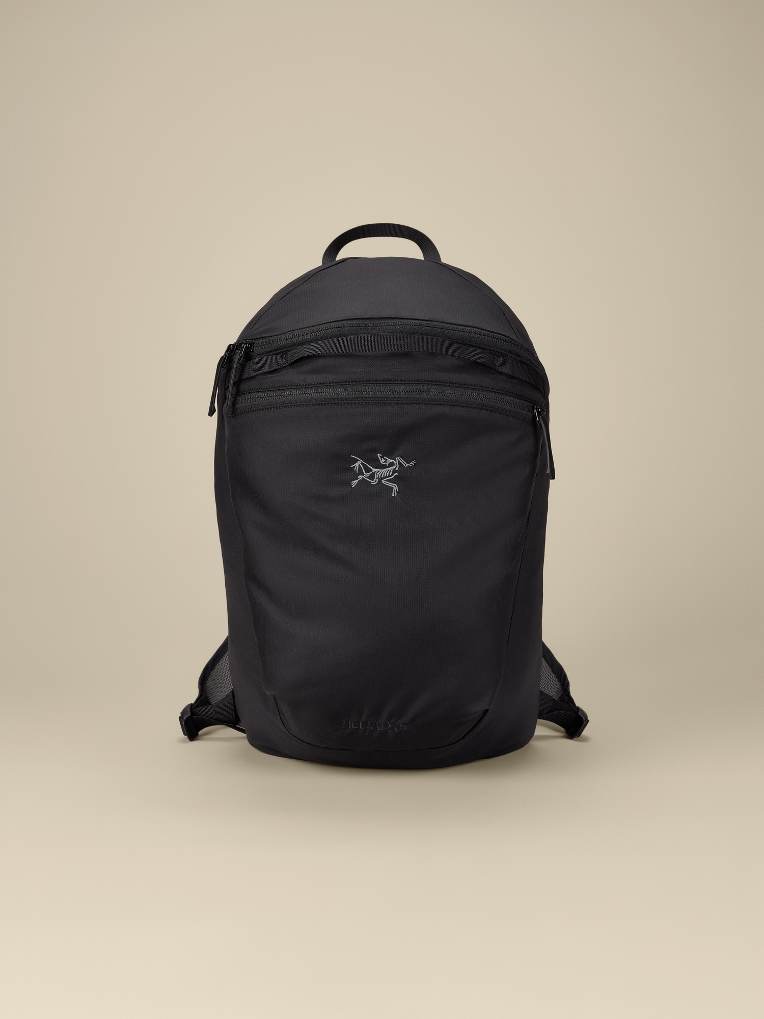 Product Image https://product.arcteryx.co.kr/images/products/686692/F26_X000010358_details_Heliad_15_Backpack_Black_Front.jpg