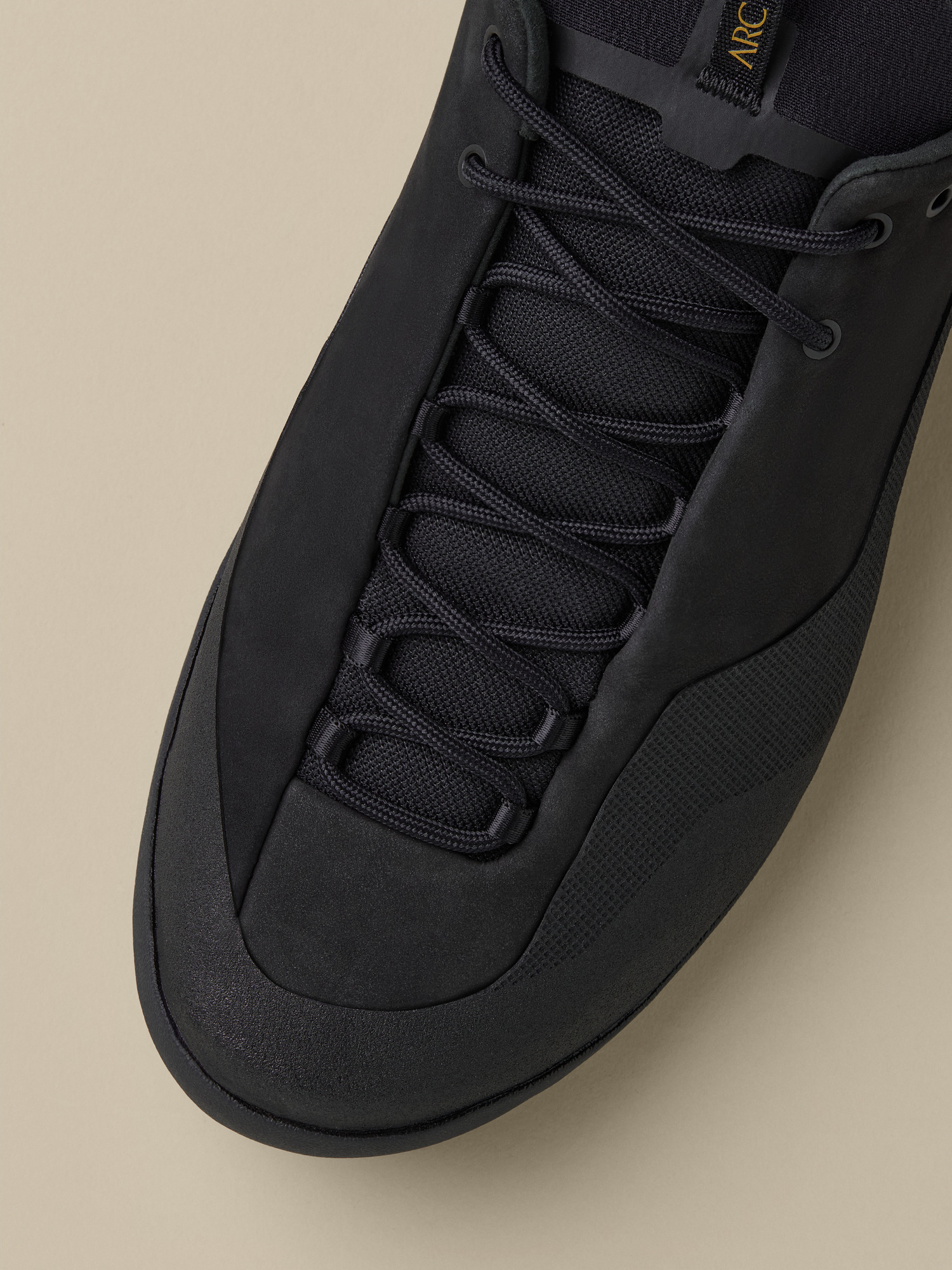 Product Image https://product.arcteryx.co.kr/images/products/686726/F26_X000009833_details_Konseal_GTX_Shoe_Black_Black_Hover.jpg