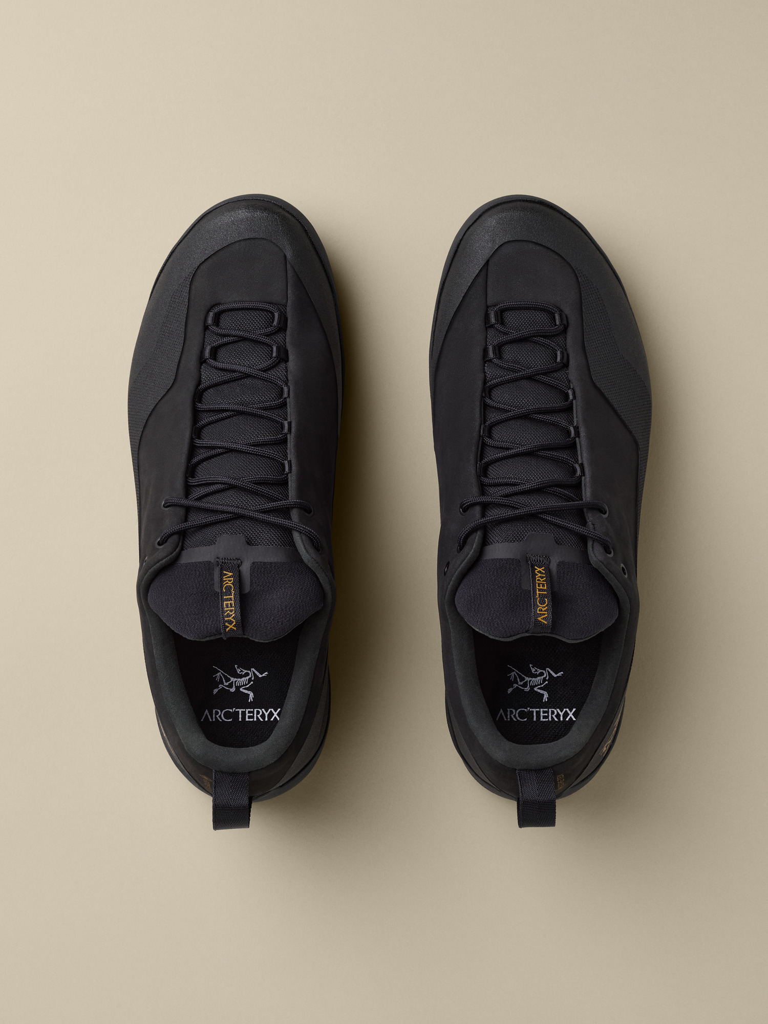 Product Image https://product.arcteryx.co.kr/images/products/686726/F26_X000009833_details_Konseal_GTX_Shoe_Black_Black_Pair.jpg