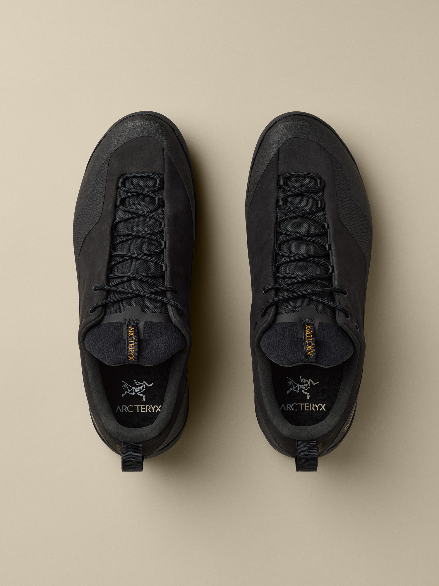 Product Image https://product.arcteryx.co.kr/images/products/686734/F26_X000009972_details_Konseal_GTX_Shoe_Black_Black_Women_s_Pair.jpg