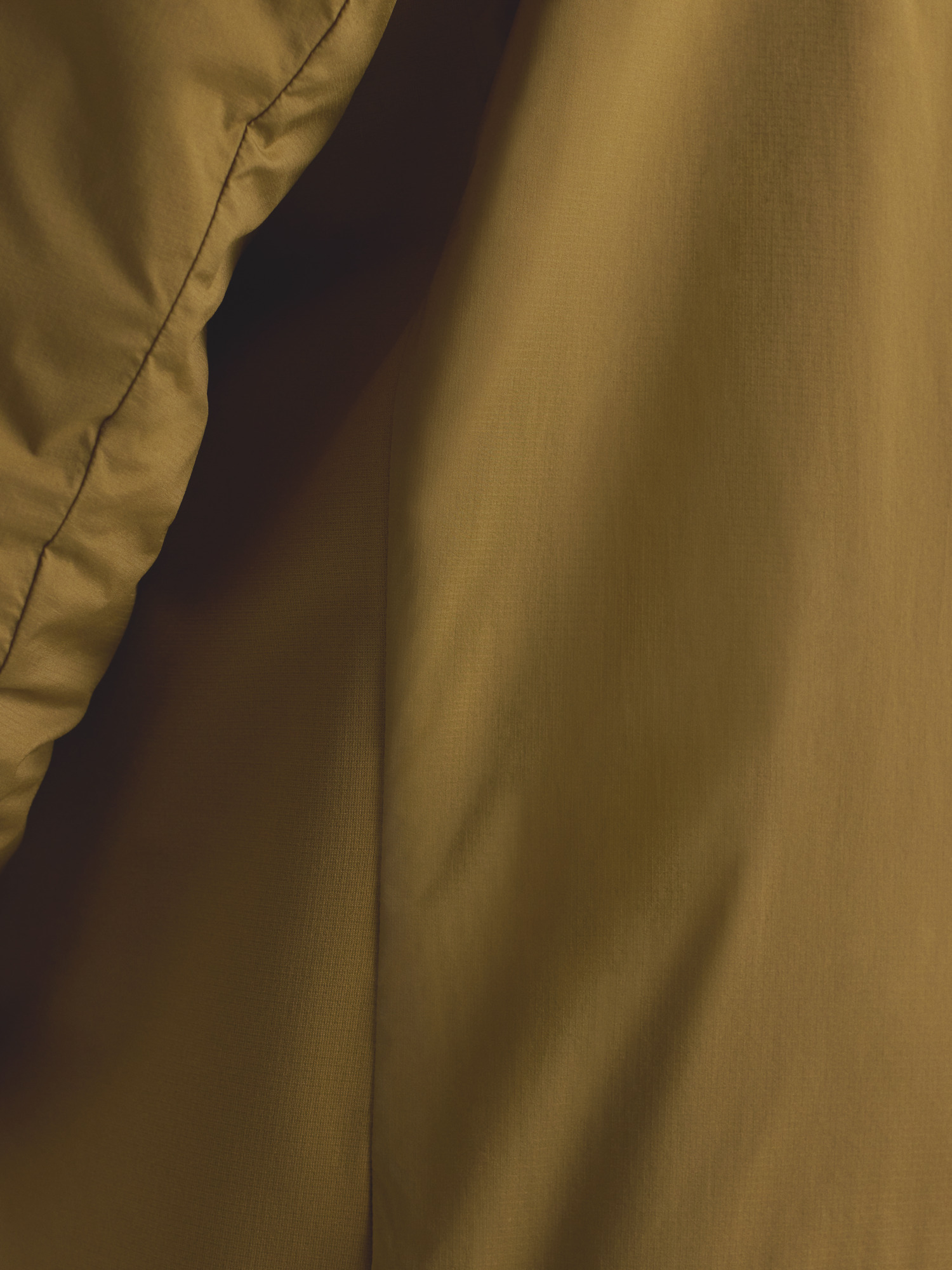 Product Image https://product.arcteryx.co.kr/images/products/686749/F26_X000009561_details_Atom_Jacket_Bracken_Fabric_Detail.jpg