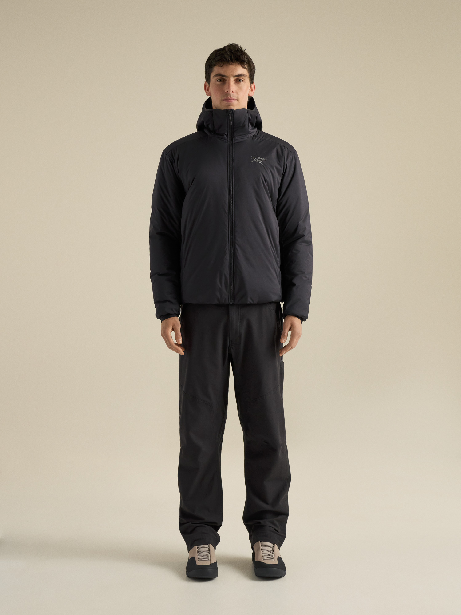 Product Image https://product.arcteryx.co.kr/images/products/686754/F26_X000009902_details_Atom_SV_Hoody_Black_Full_Body.jpg