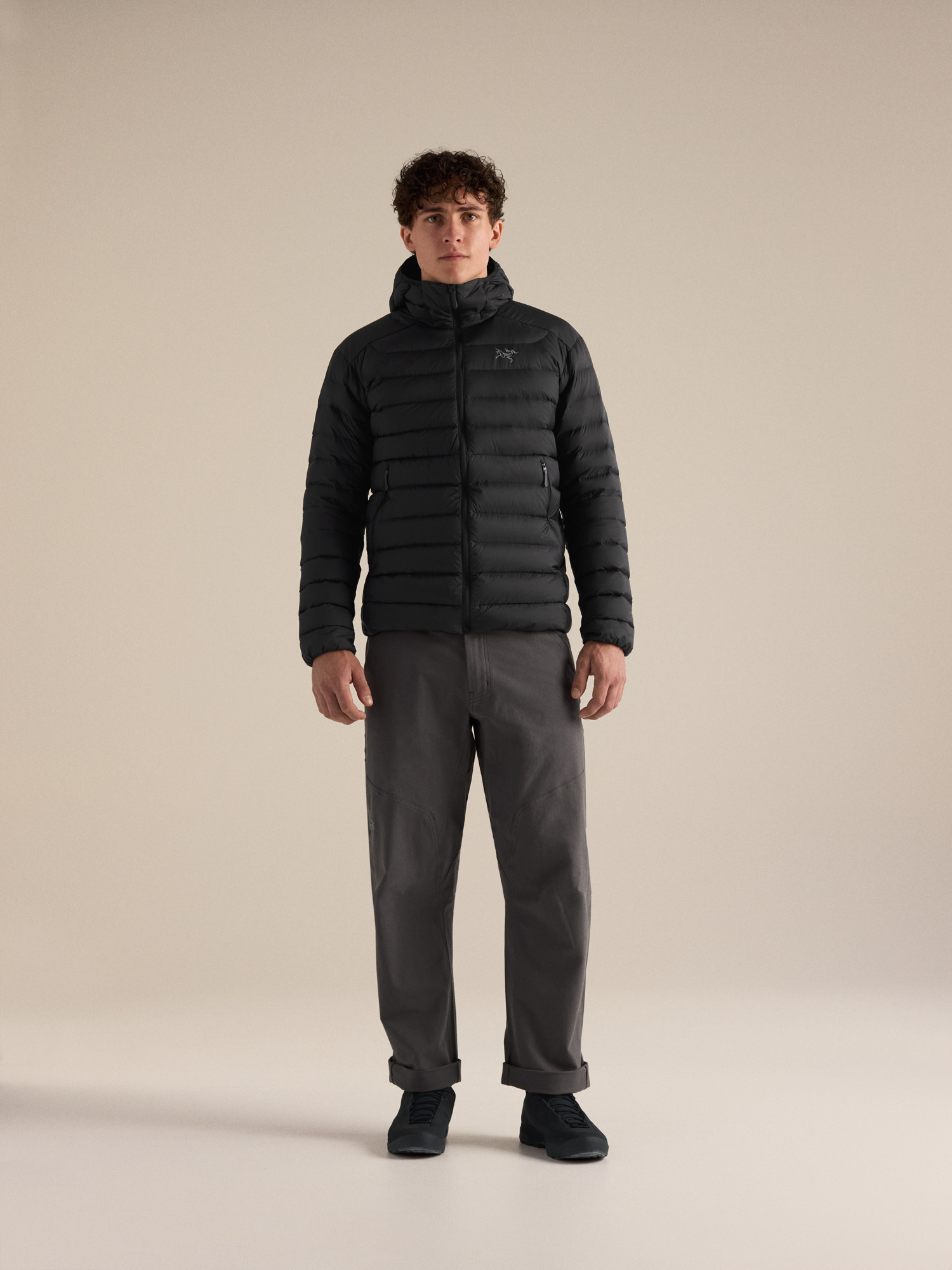 Product Image https://product.arcteryx.co.kr/images/products/686764/F26_X000010521_details_Cerium_Hoody_Black_Full_Body.jpg