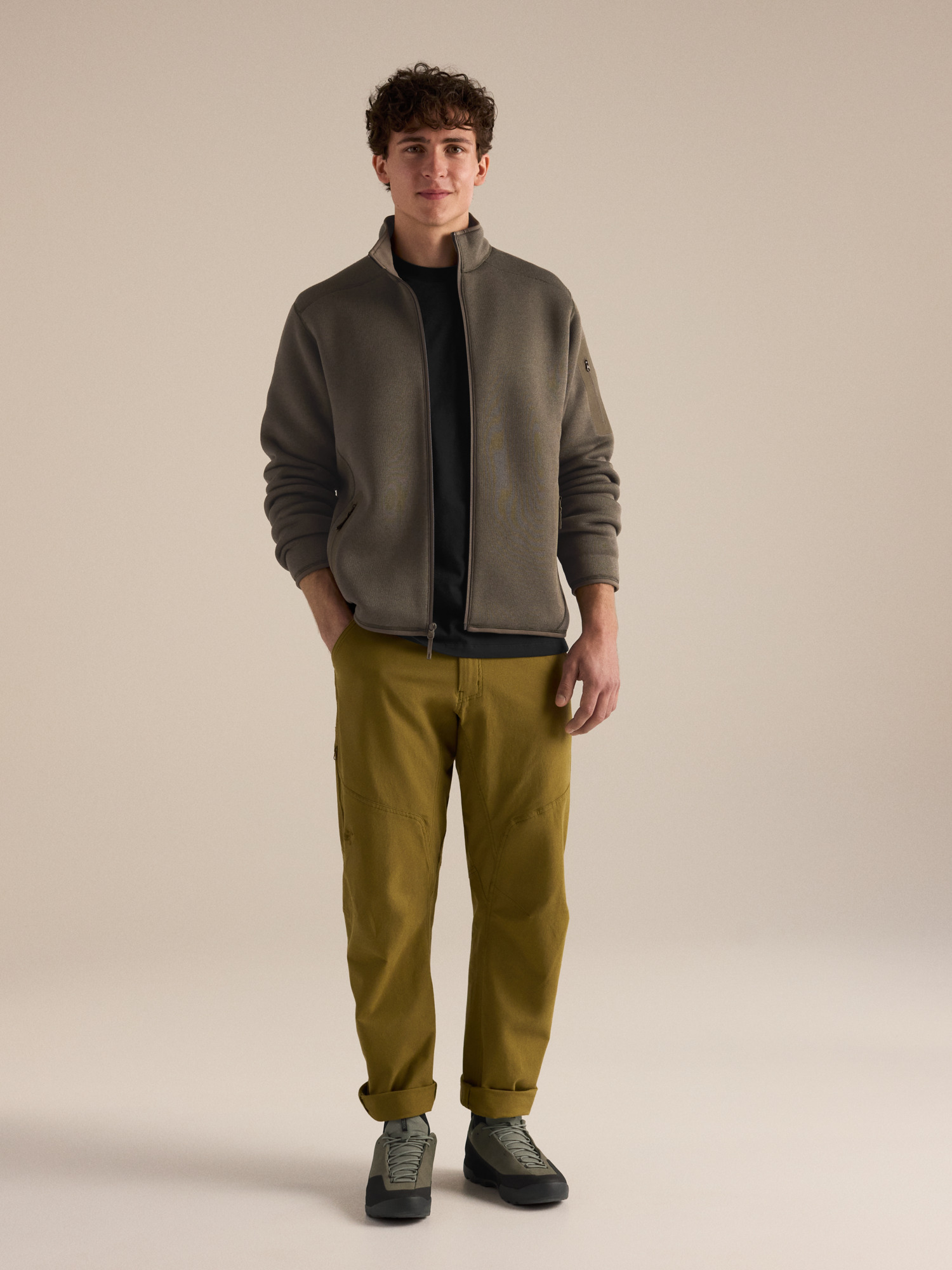 Product Image https://product.arcteryx.co.kr/images/products/686772/F26_X000010727_details_Covert_Cardigan_Mongoose_Heather_Hover.jpg