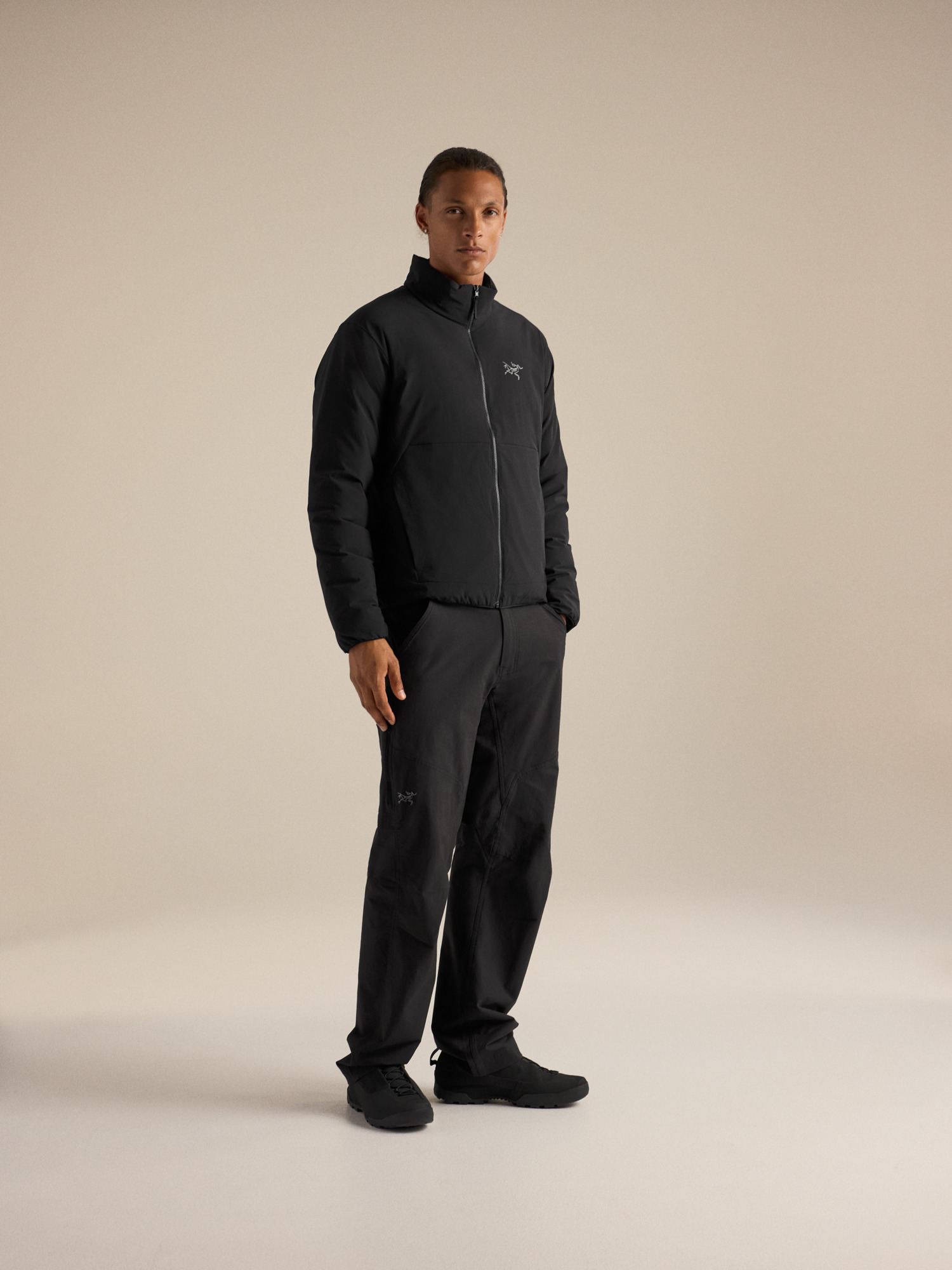 Product Image https://product.arcteryx.co.kr/images/products/686774/F26_X000010734_details_Kylan_Down_Jacket_Black_Full_Body.jpg
