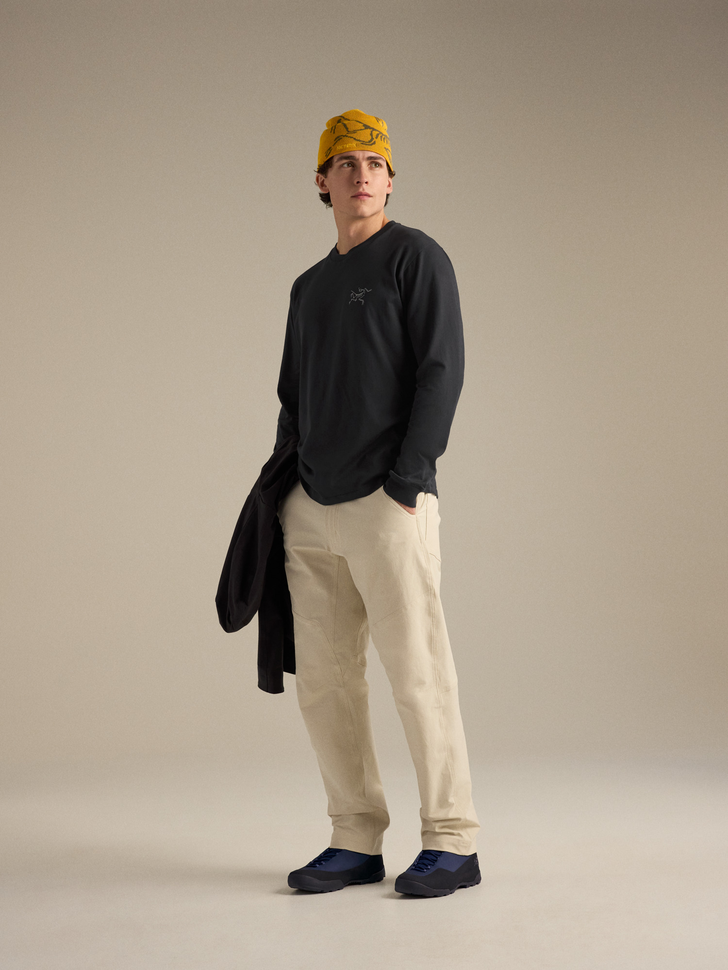 Product Image https://product.arcteryx.co.kr/images/products/686868/F26_X000009536_details_Kragg_SL_Cotton_Shirt_LS_Black_Hover.jpg