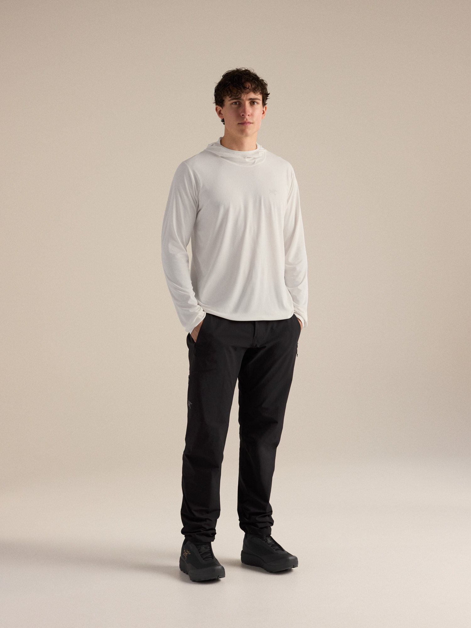 Product Image https://product.arcteryx.co.kr/images/products/686875/F26_X000010294_details_Cormac_Hoody_Arctic_Silk_Hover.jpg