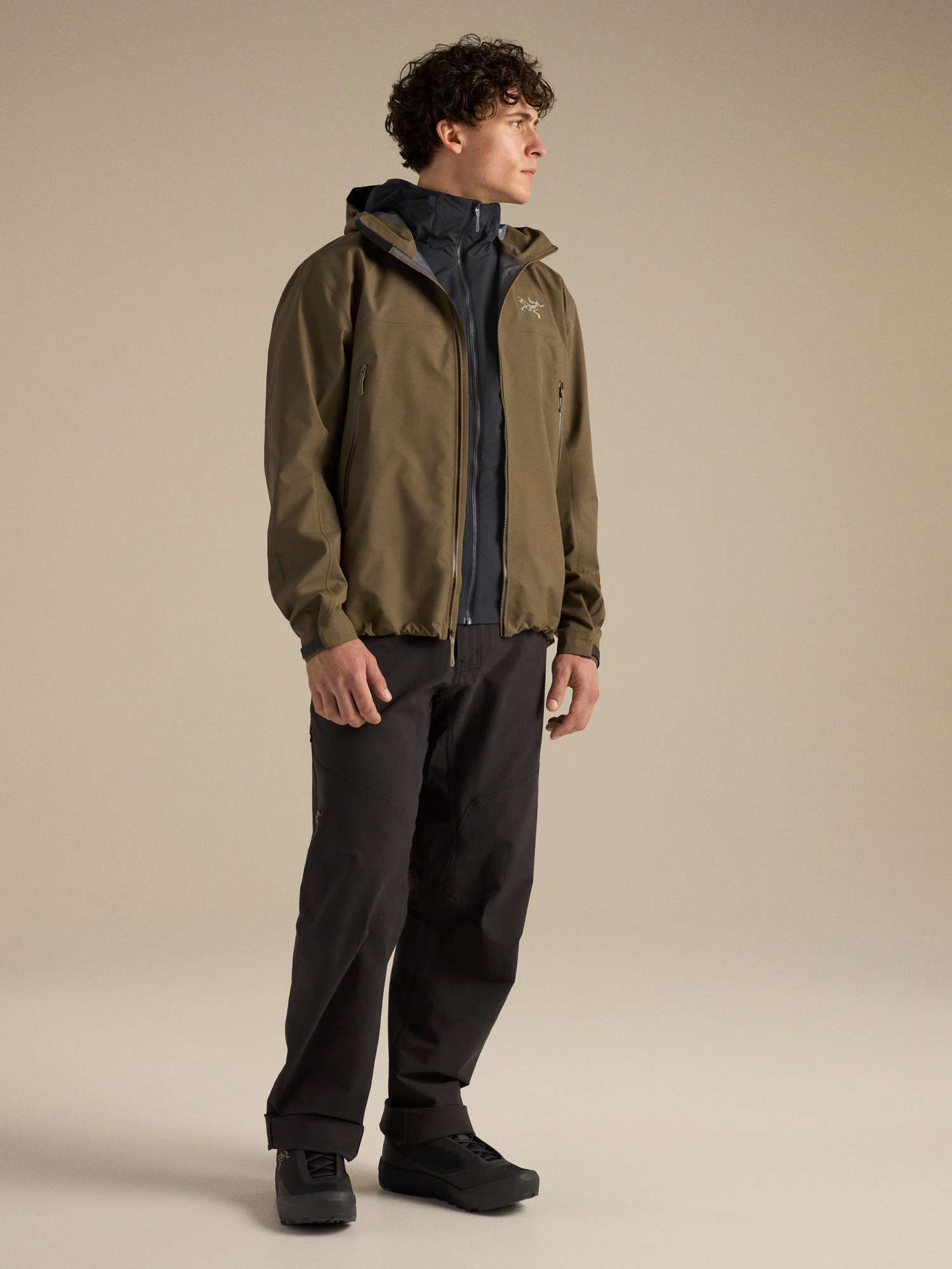 Product Image https://product.arcteryx.co.kr/images/products/686955/F26_X000009560_details_Atom_SL_Hoody_Black_Hover.jpg