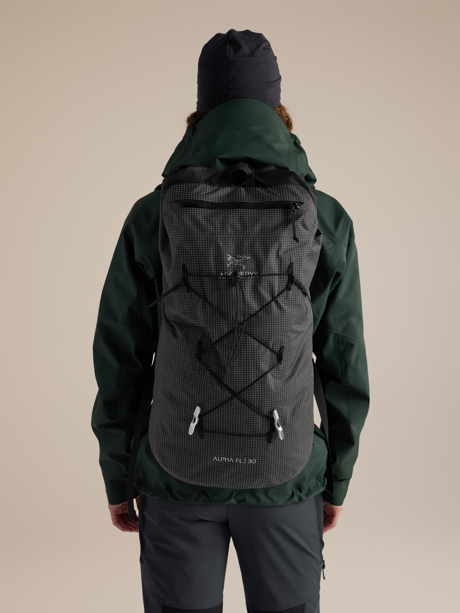 Product Image https://product.arcteryx.co.kr/images/products/686987/F26_X000010349_details_Alpha_FL_30_Backpack_Black_Front_View.jpg