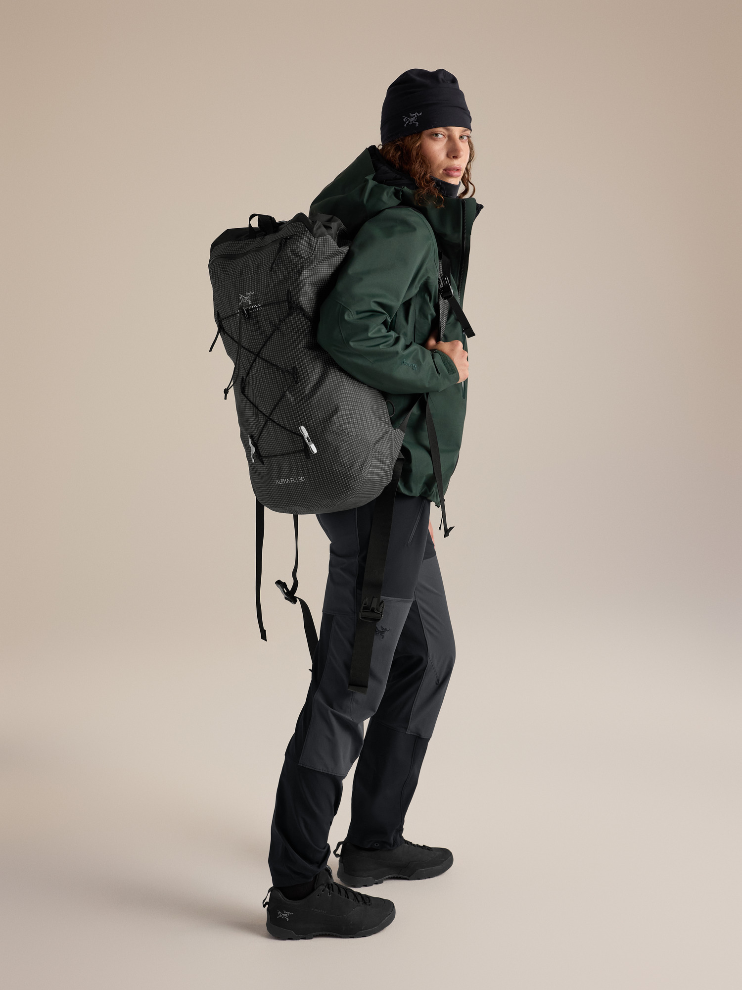 Product Image https://product.arcteryx.co.kr/images/products/686987/F26_X000010349_details_Alpha_FL_30_Backpack_Black_Hover.jpg