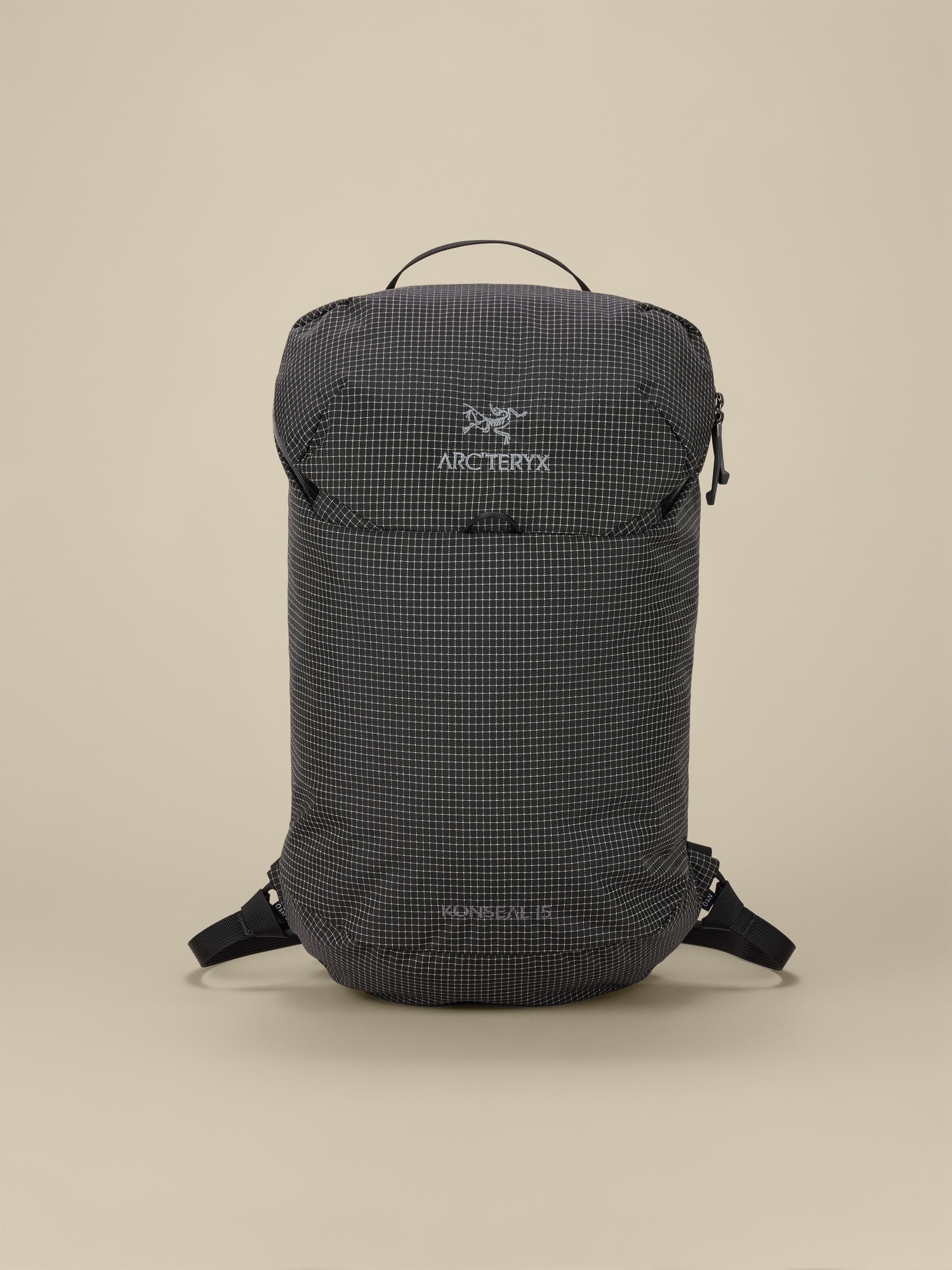 Product Image https://product.arcteryx.co.kr/images/products/686991/F26_X000010718_details_Konseal_15_Backpack_Black_Front.jpg